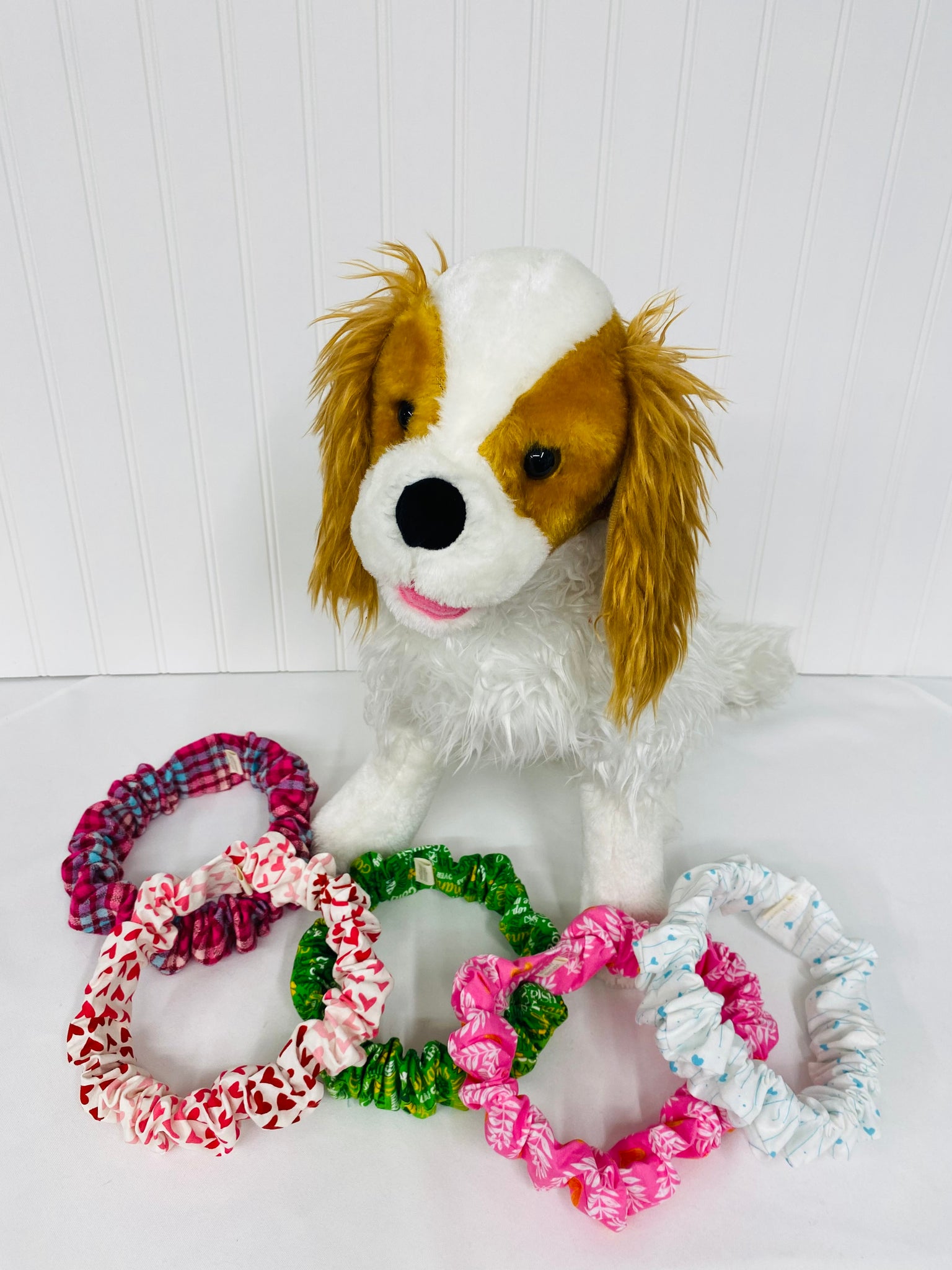 Scrunchie RUFFLE dog collar HEARTS ABOUND ST. PATRICK S